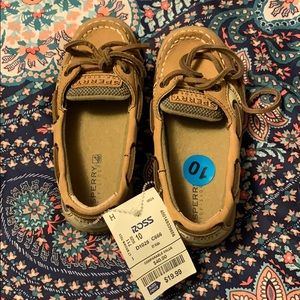 TODDLER SPERRY NWT